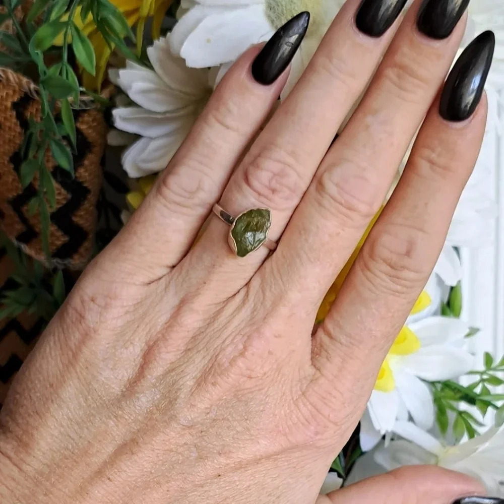 Natural Raw Peridot Solitaire Ring In Sterling Silver. Size 7